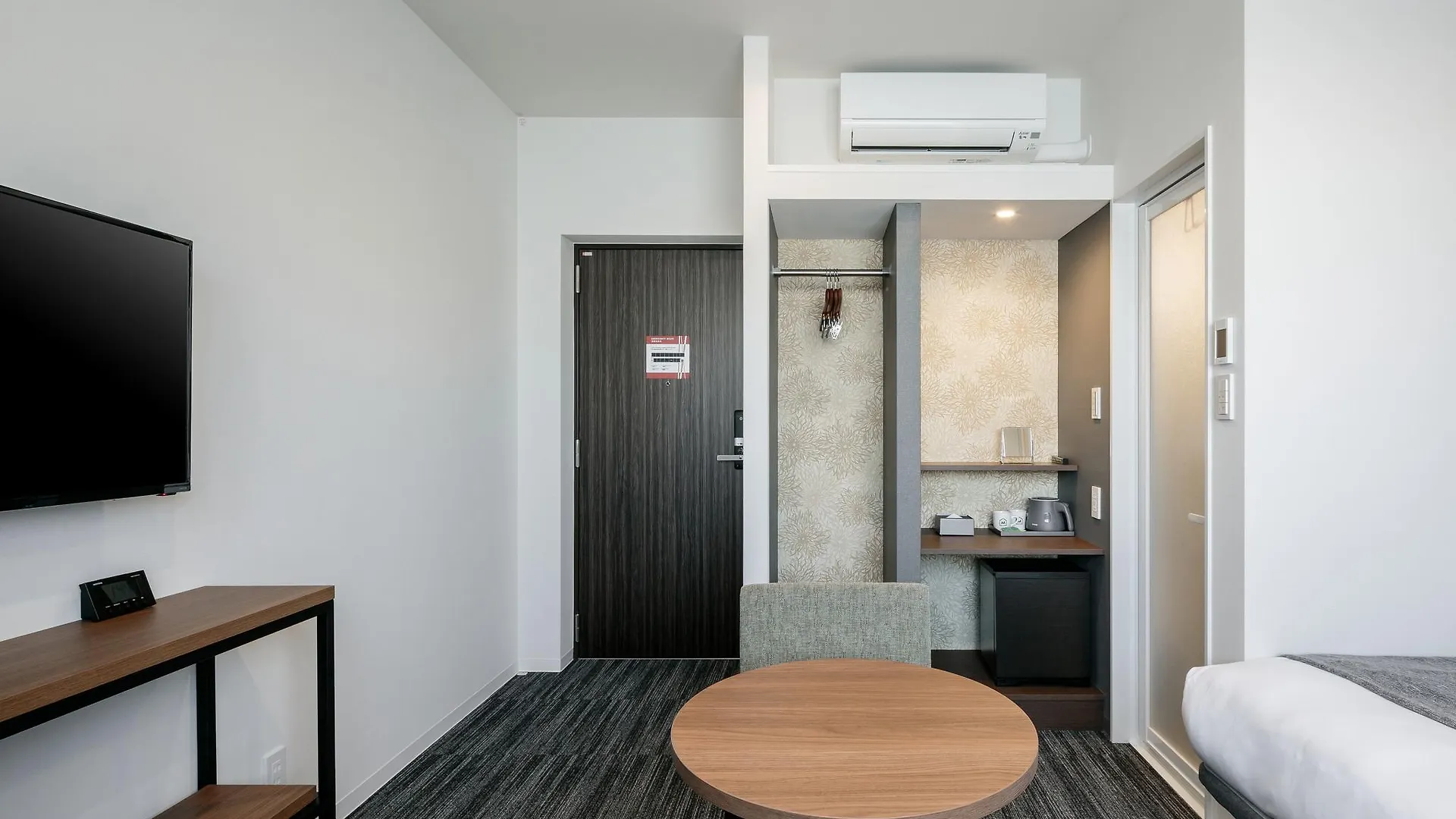 M'S Hotel Nijojo Oike Kyōto