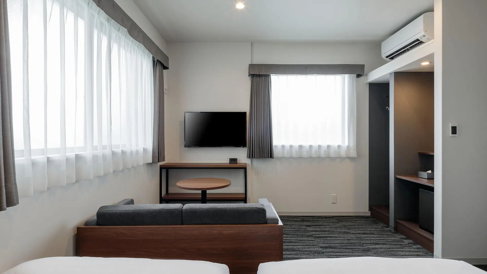 ***  M'S Hotel Nijojo Oike Kyōto Japan